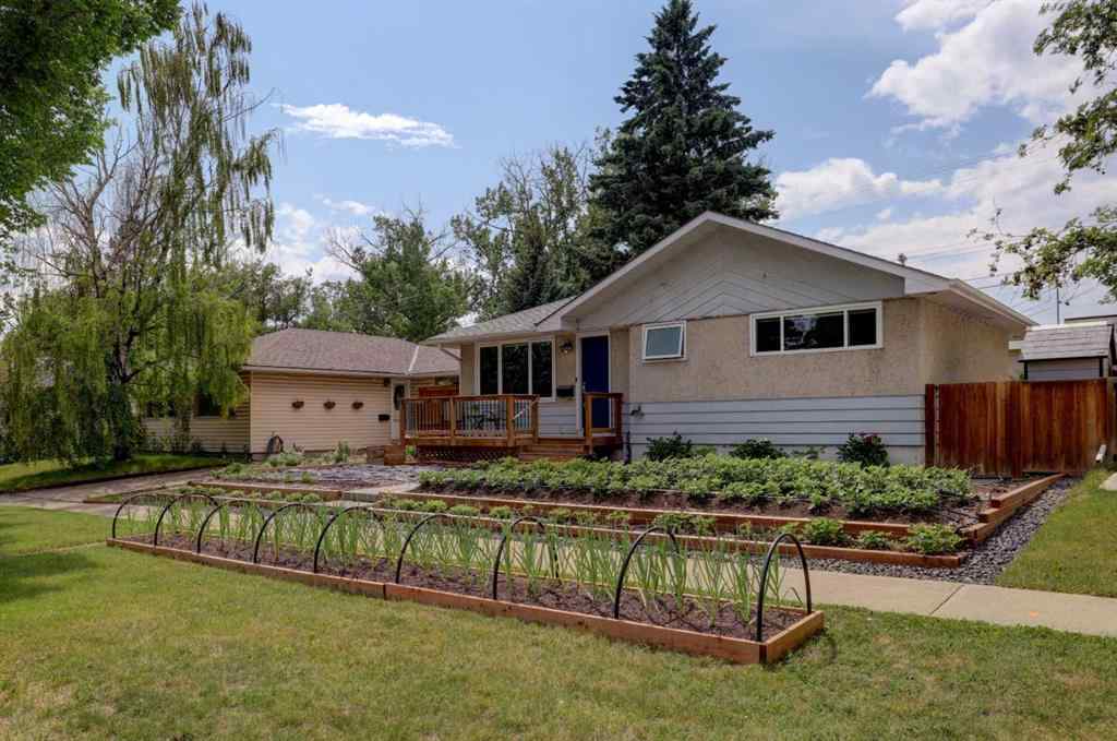 MLS® A2244633 - 3803 19 Street NW in Charleswood Calgary, Residential
