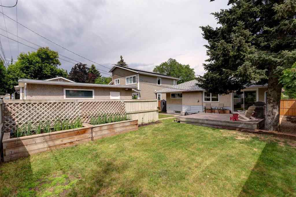 MLS® A2244633 - 3803 19 Street NW in Charleswood Calgary, Residential
