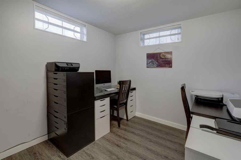 MLS® A2244633 - 3803 19 Street NW in Charleswood Calgary, Residential
