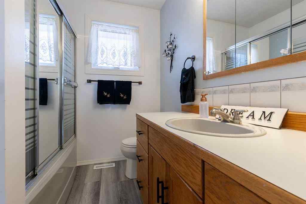 MLS® A2244636 - 854 5 Avenue  in NONE Dunmore, Residential