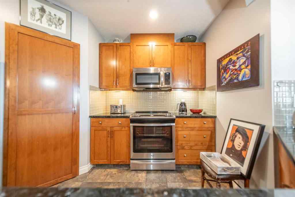 MLS® A2244642 - Unit #205 4 Hemlock Crescent SW in Spruce Cliff Calgary, Residential