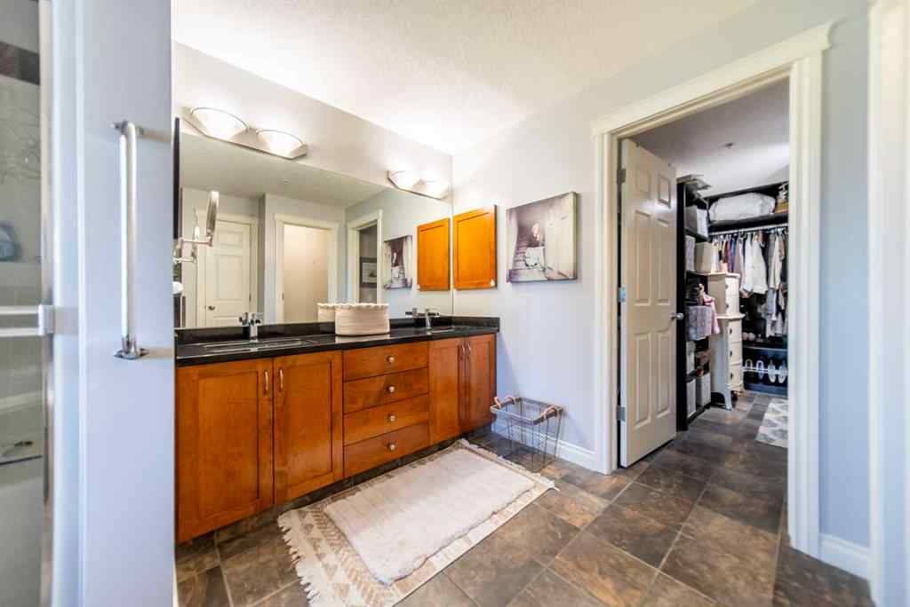 MLS® A2244642 - Unit #205 4 Hemlock Crescent SW in Spruce Cliff Calgary, Residential