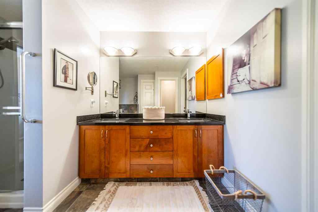 MLS® A2244642 - Unit #205 4 Hemlock Crescent SW in Spruce Cliff Calgary, Residential