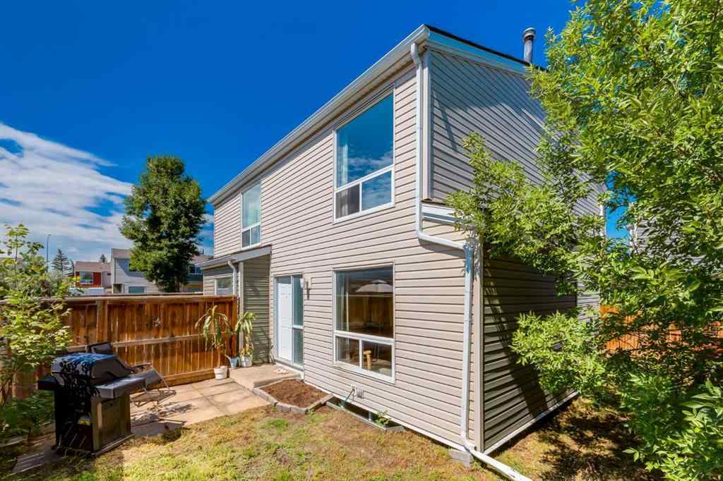 MLS® A2244651 - Unit #21 5425 Pensacola Crescent SE in Penbrooke Meadows Calgary, Residential