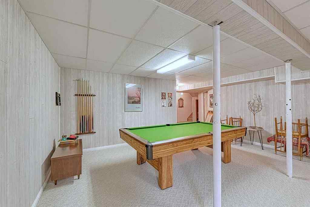 MLS® A2244657 - 115 Strathaven Circle SW in Strathcona Park Calgary, Residential