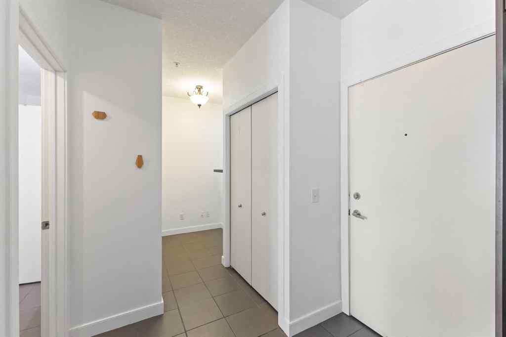 MLS® A2244668 - Unit #302 2420 34 Avenue SW in South Calgary Calgary, Residential
