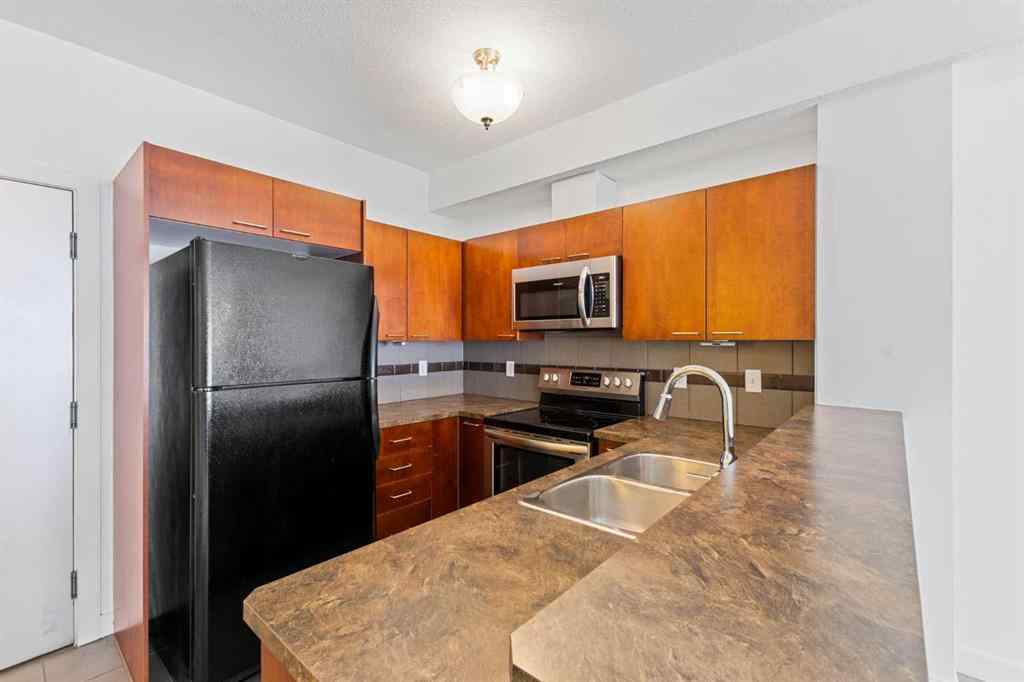MLS® A2244668 - Unit #302 2420 34 Avenue SW in South Calgary Calgary, Residential