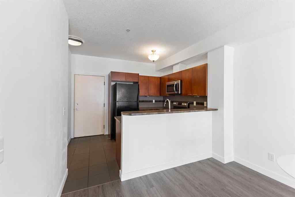 MLS® A2244668 - Unit #302 2420 34 Avenue SW in South Calgary Calgary, Residential