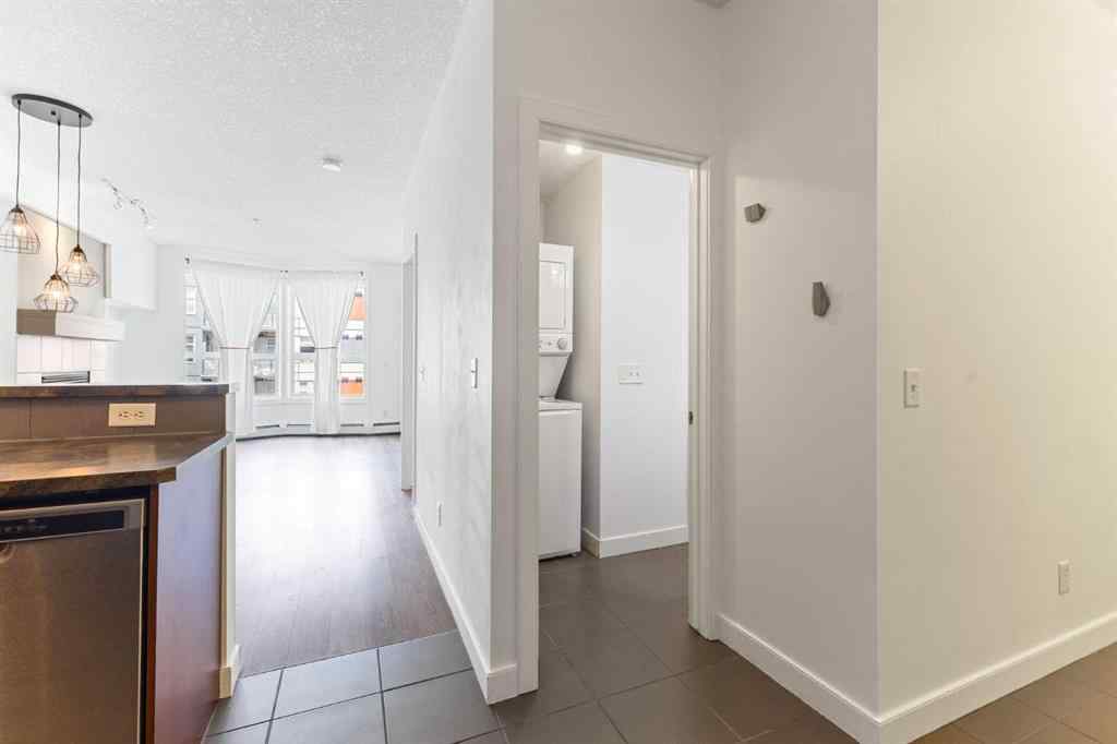 MLS® A2244668 - Unit #302 2420 34 Avenue SW in South Calgary Calgary, Residential