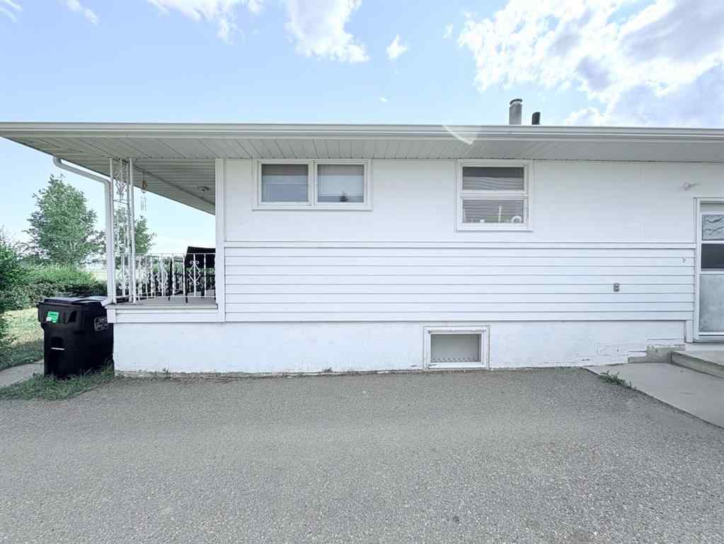 MLS® A2244697 - 506 Main Street  in NONE Oyen, Residential