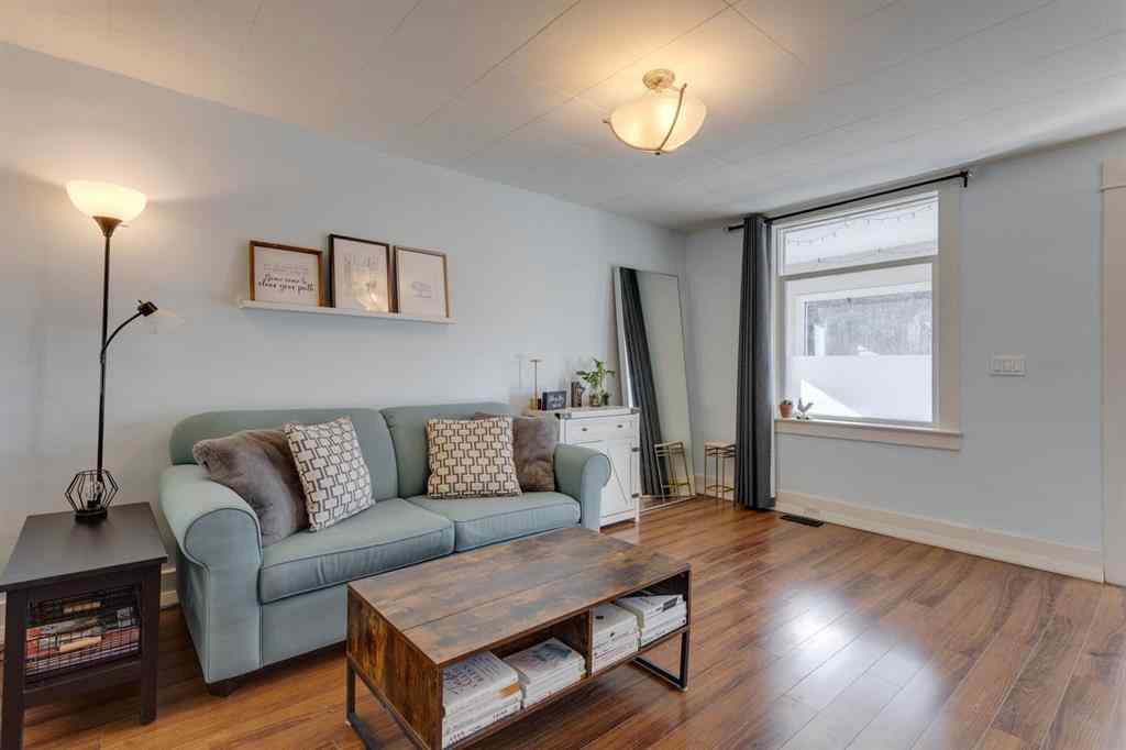 MLS® A2244700 - 3612 Parkhill Street SW in Parkhill Calgary, Residential