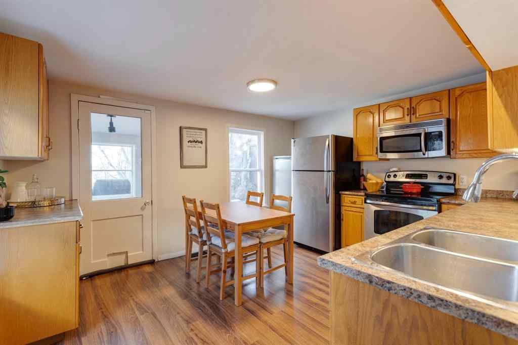 MLS® A2244700 - 3612 Parkhill Street SW in Parkhill Calgary, Residential