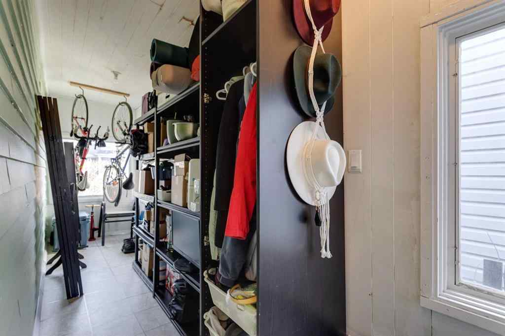 MLS® A2244700 - 3612 Parkhill Street SW in Parkhill Calgary, Residential