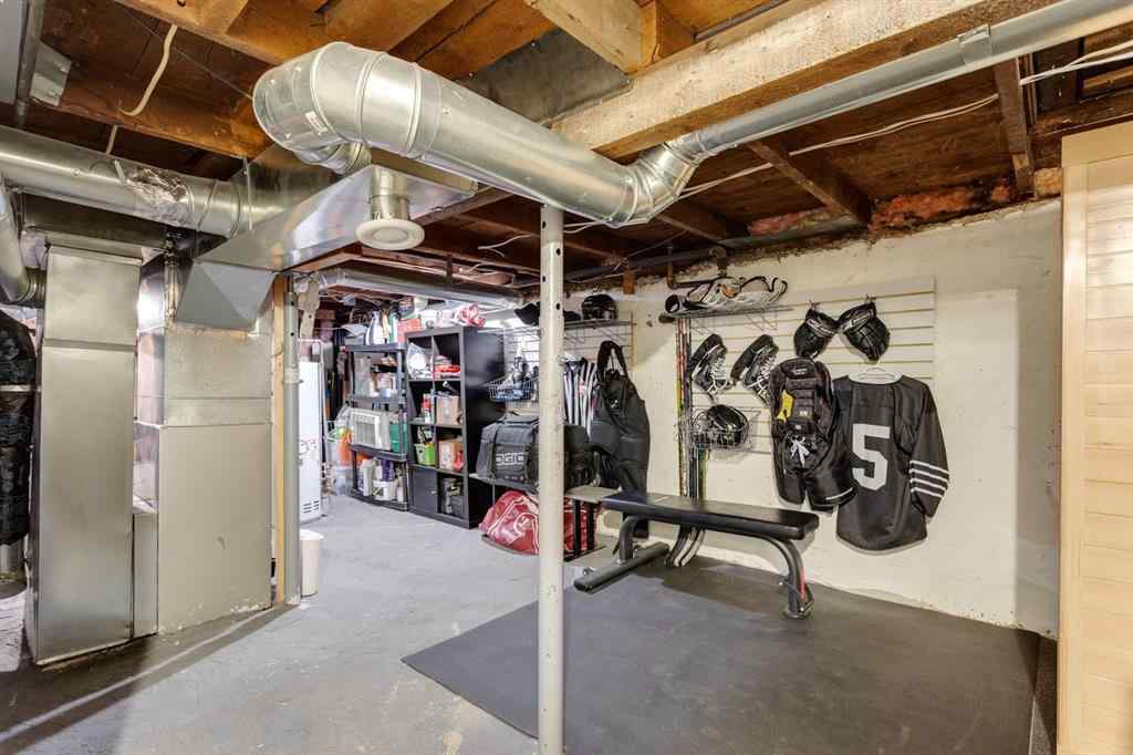 MLS® A2244700 - 3612 Parkhill Street SW in Parkhill Calgary, Residential