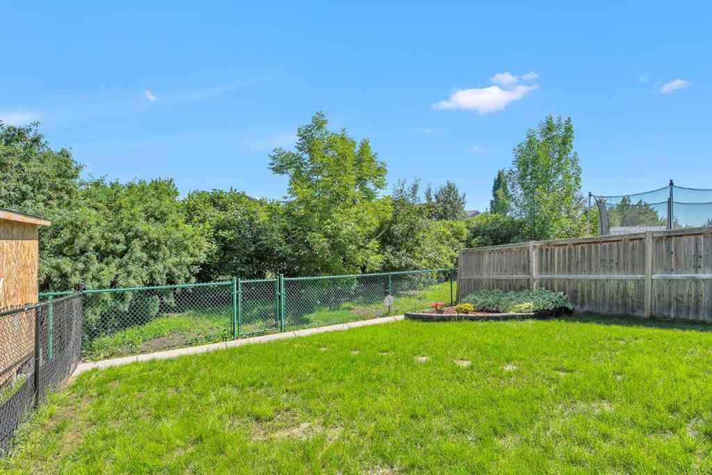MLS® A2244724 - 320 Evermeadow Road SW in Evergreen Calgary, Residential