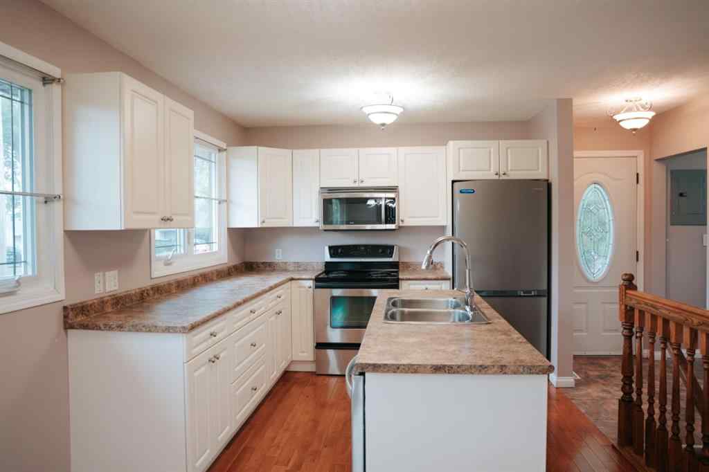 MLS® A2244728 - 926 9 Avenue  in Wainwright Wainwright, Residential