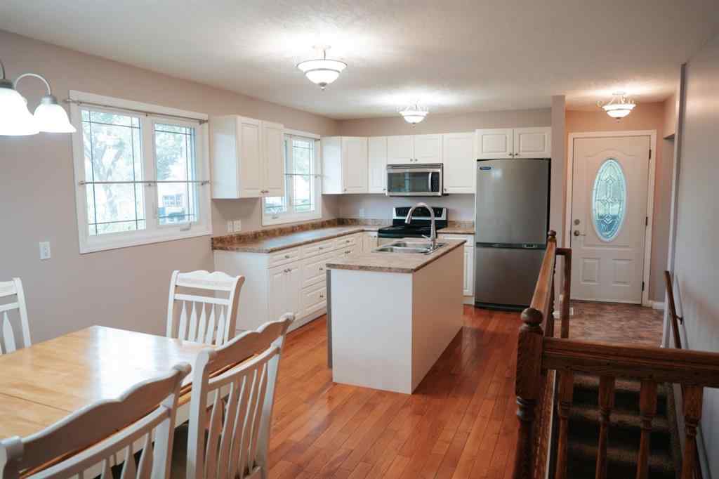 MLS® A2244728 - 926 9 Avenue  in Wainwright Wainwright, Residential