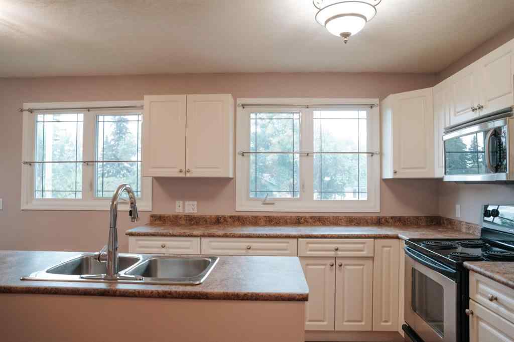 MLS® A2244728 - 926 9 Avenue  in Wainwright Wainwright, Residential