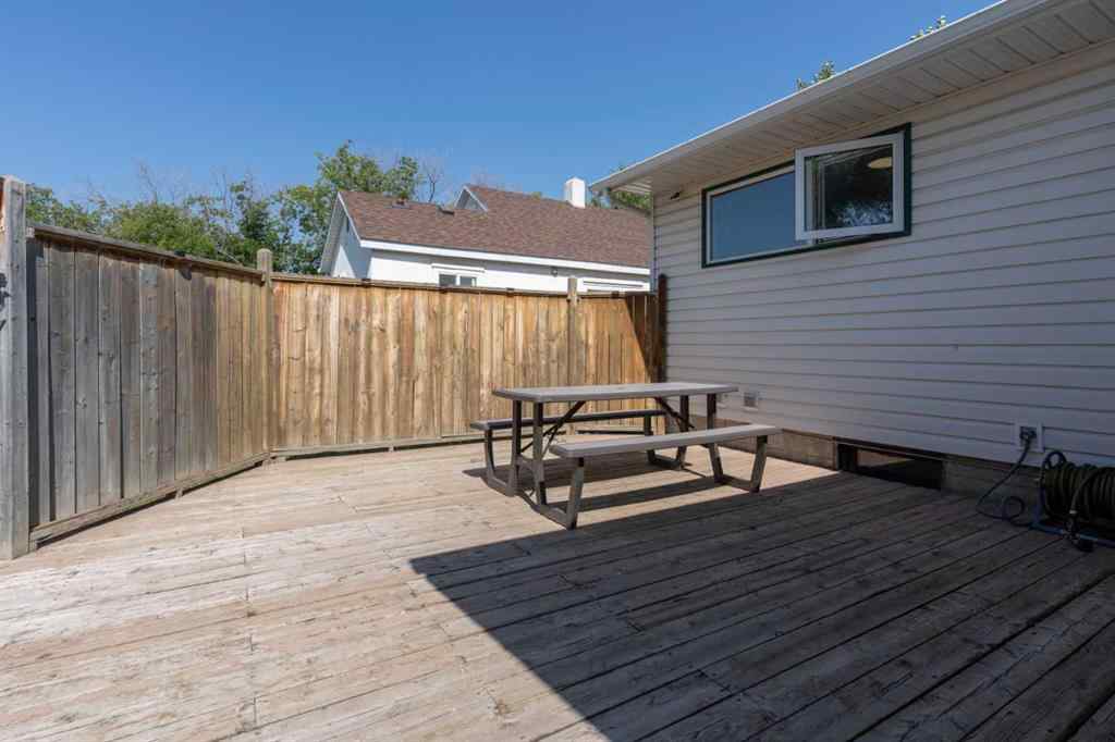 MLS® A2244742 - 5235 56 Avenue  in NONE Viking, Residential