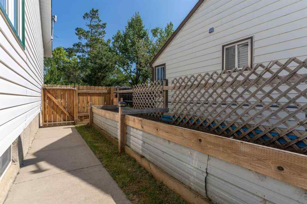 MLS® A2244742 - 5235 56 Avenue  in NONE Viking, Residential