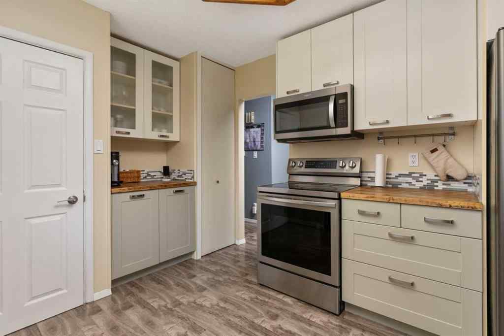 MLS® A2244742 - 5235 56 Avenue  in NONE Viking, Residential