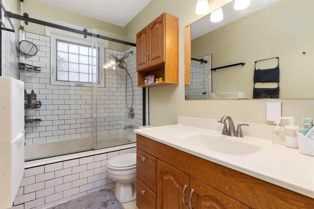 MLS® A2244742 - 5235 56 Avenue  in NONE Viking, Residential
