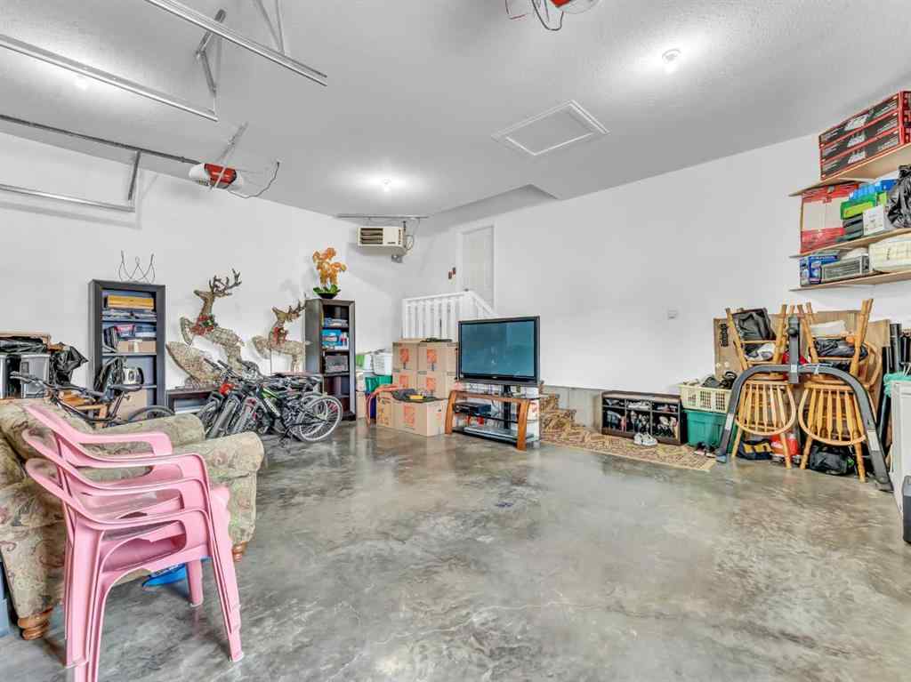 MLS® A2244744 - 356 Somerside Crescent SE in Southland Medicine Hat, Residential