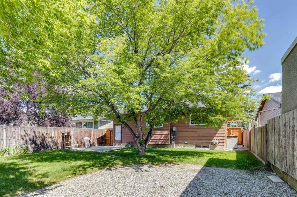 MLS® A2244760 - 72 Aspen Crescent SE in Airdrie Meadows Airdrie, Residential