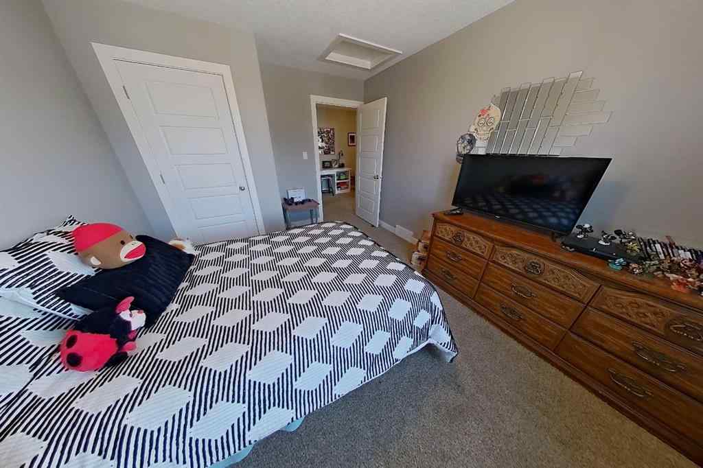 MLS® A2244763 - 76 Northlander Way W in Garry Station Lethbridge, Residential