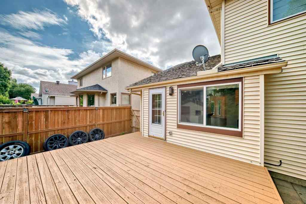 MLS® A2244769 - 51 Douglas Woods Hill SE in Douglasdale/Glen Calgary, Residential