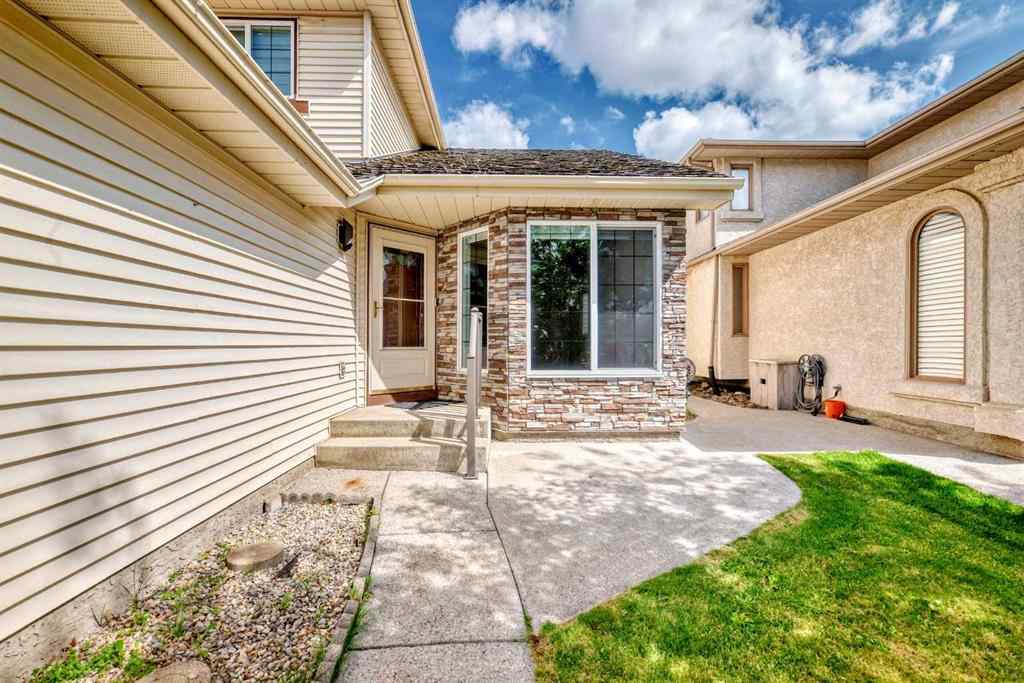 MLS® A2244769 - 51 Douglas Woods Hill SE in Douglasdale/Glen Calgary, Residential
