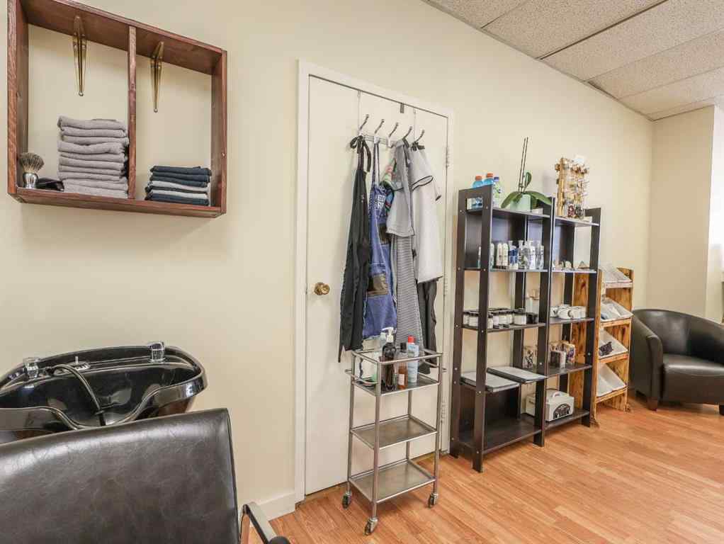 MLS® A2244776 - 5002 50 Street  in Downtown West Stettler, Commercial