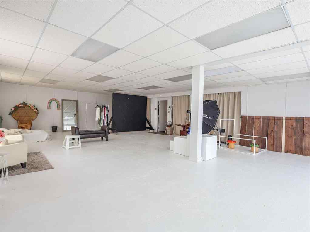 MLS® A2244776 - 5002 50 Street  in Downtown West Stettler, Commercial