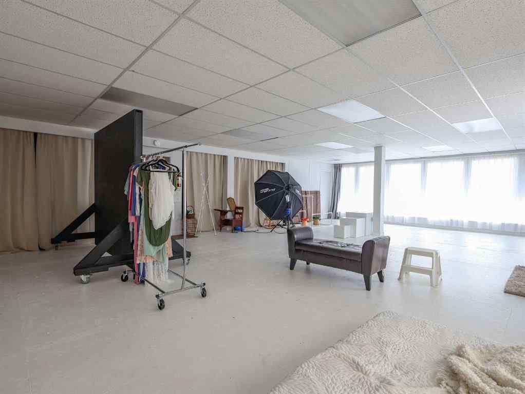 MLS® A2244776 - 5002 50 Street  in Downtown West Stettler, Commercial