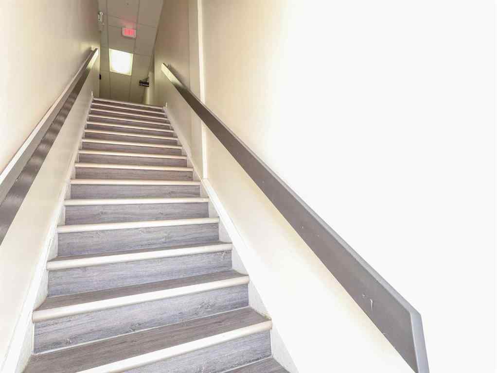 MLS® A2244776 - 5002 50 Street  in Downtown West Stettler, Commercial