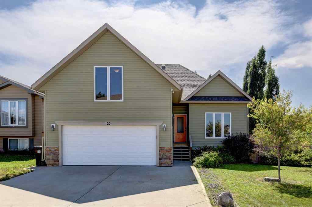 MLS® A2244777 - 201 11A Avenue NE in NONE Sundre, Residential