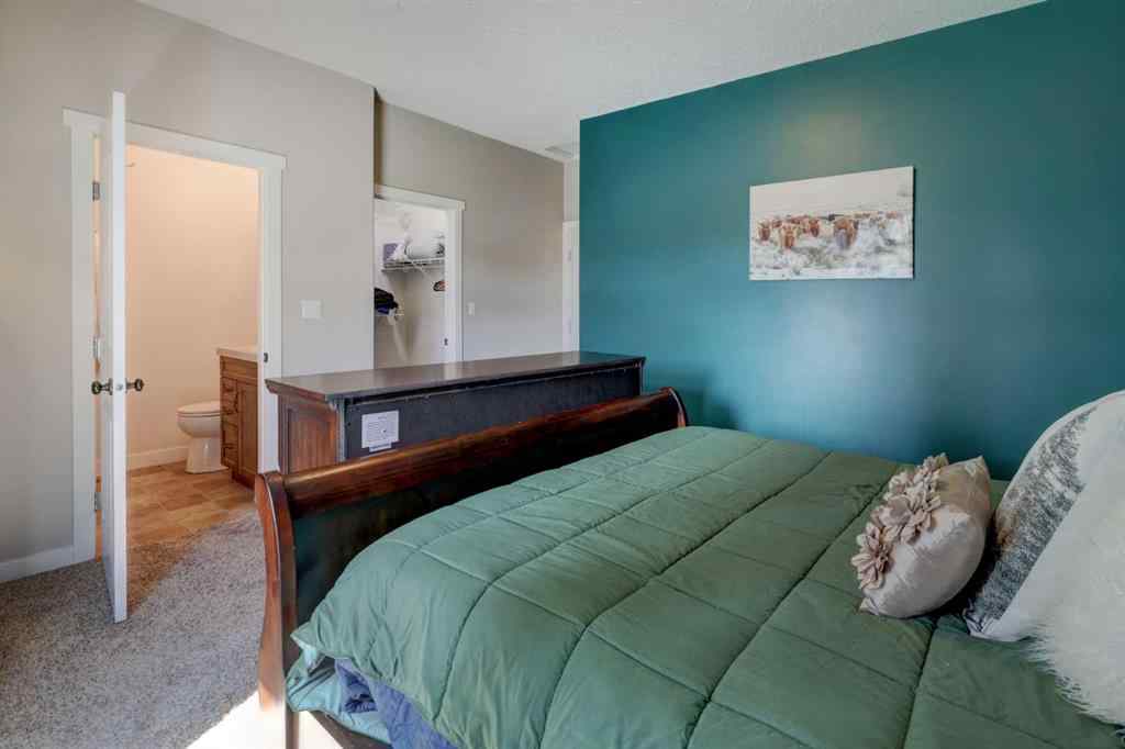 MLS® A2244777 - 201 11A Avenue NE in NONE Sundre, Residential
