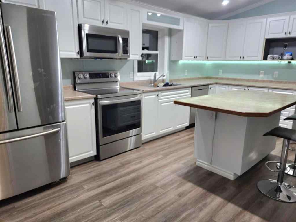 MLS® A2244782 - 205 Mctavish Crescent  in Timberlea Fort McMurray, Residential