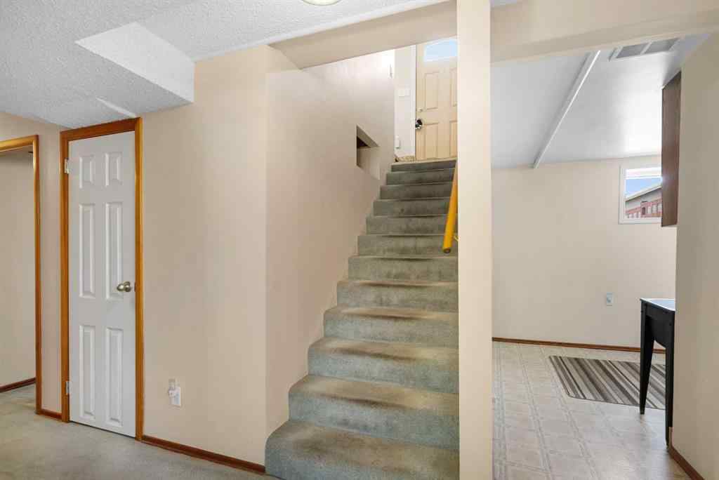 MLS® A2244819 - 2140 Halifax Crescent NW in Banff Trail Calgary, Residential