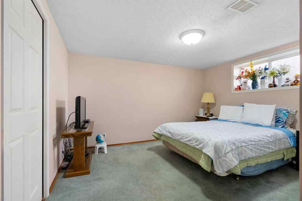 MLS® A2244819 - 2140 Halifax Crescent NW in Banff Trail Calgary, Residential