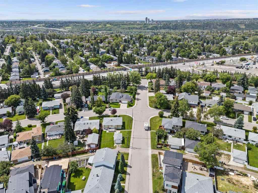 MLS® A2244819 - 2140 Halifax Crescent NW in Banff Trail Calgary, Residential