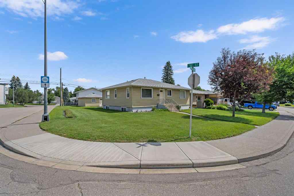 MLS® A2244819 - 2140 Halifax Crescent NW in Banff Trail Calgary, Residential