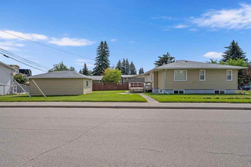 MLS® A2244819 - 2140 Halifax Crescent NW in Banff Trail Calgary, Residential
