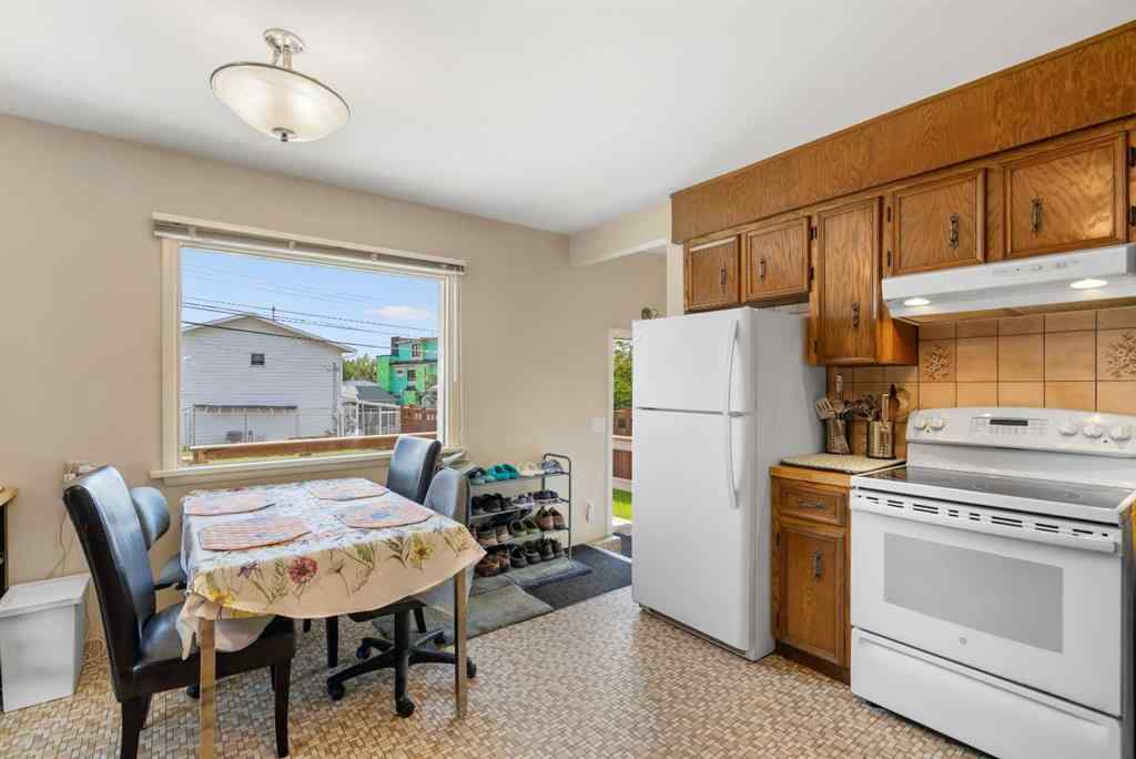 MLS® A2244819 - 2140 Halifax Crescent NW in Banff Trail Calgary, Residential