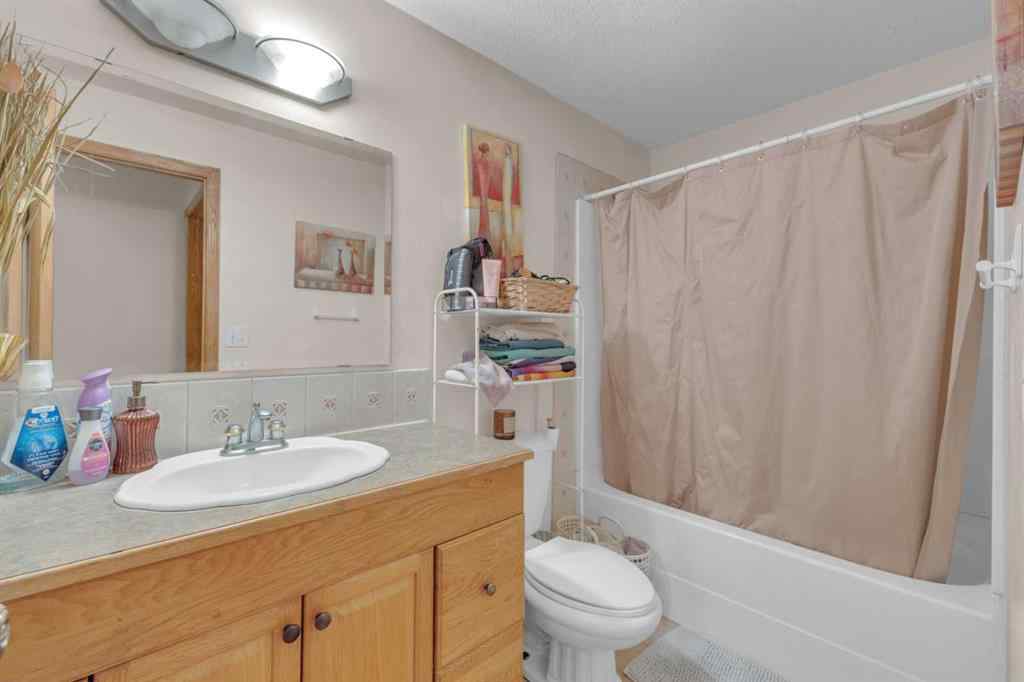 MLS® A2244823 - 77 Duval Crescent  in Davenport Red Deer, Residential