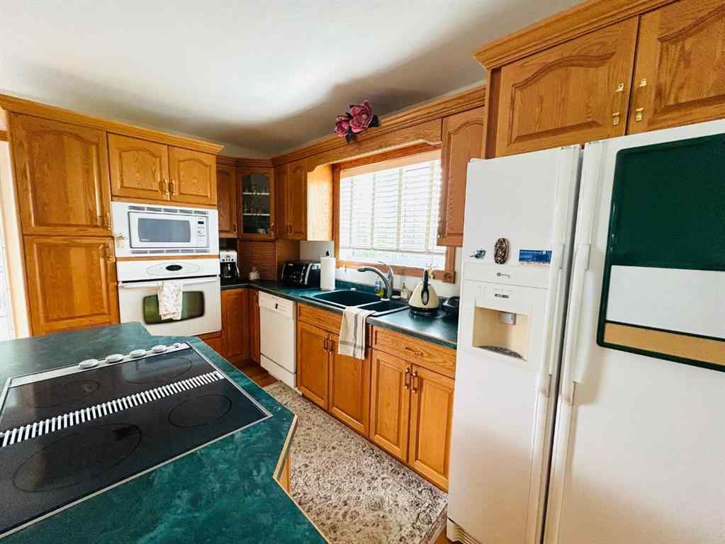 MLS® A2244835 - 213 5 Avenue E in NONE Oyen, Residential