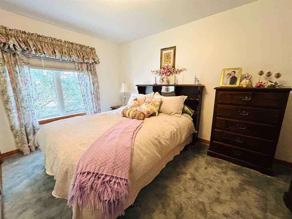 MLS® A2244835 - 213 5 Avenue E in NONE Oyen, Residential