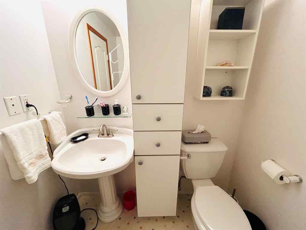 MLS® A2244835 - 213 5 Avenue E in NONE Oyen, Residential