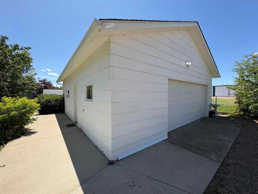 MLS® A2244835 - 213 5 Avenue E in NONE Oyen, Residential