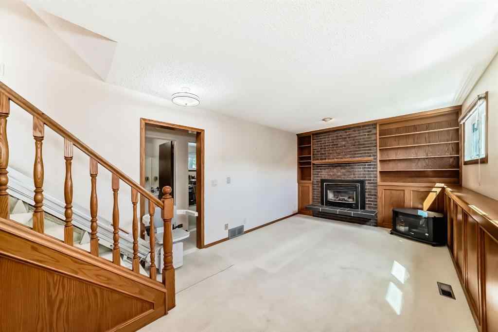 MLS® A2244842 - 156 Whiteview Close NE in Whitehorn Calgary, Residential